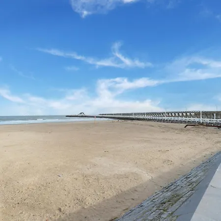 Seaside Comfort In Center, Cleaning Included Apartment Blankenberge