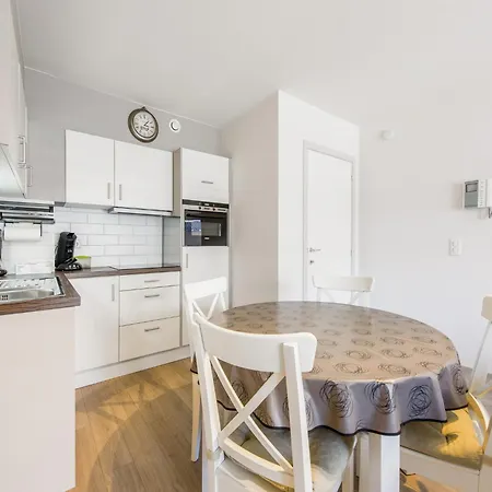 Seaside Comfort In Center, Cleaning Included Apartment *
